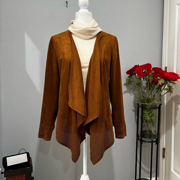NEW Chico’s Tan Microsuede Perforated Flutter Drape Oversized Jacket 0 NWOT - Picture 1 of 16